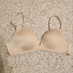 Victoria's Secret No Wire Lined Bra Nude Womens Cream 34B